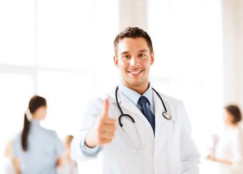 DUNG DỊCH VỆ SINH ĐƯỢC BÁC SĨ KHUYÊN DÙNG